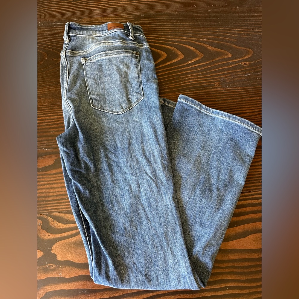 Judy Blue Jeans- Mid Rise- Bootcut 11/30